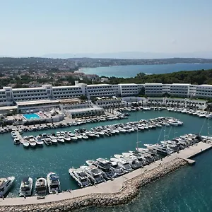 Altin Yunus & - Resort