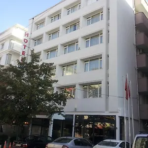 Aparthotel First